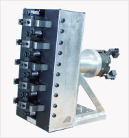 Loading cast iron insert apparatus for engine crankcase