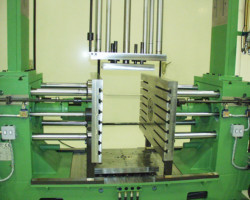Universal Die-Casting Machine MR 1300 UN