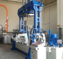 Universal Die-Casting Machine MR 2000 V