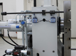Universal Die-Casting Machine MR 1500 PB - Wagon end position adjustment